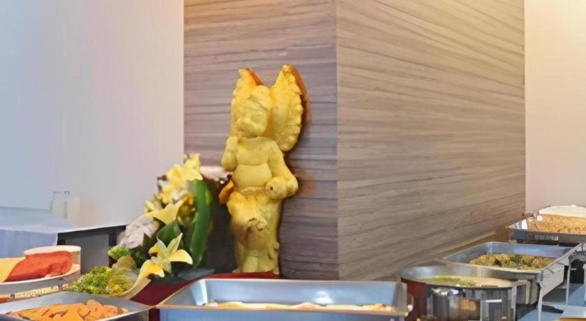 ウボン ホテル ウボンラチャタニ エクステリア 写真
